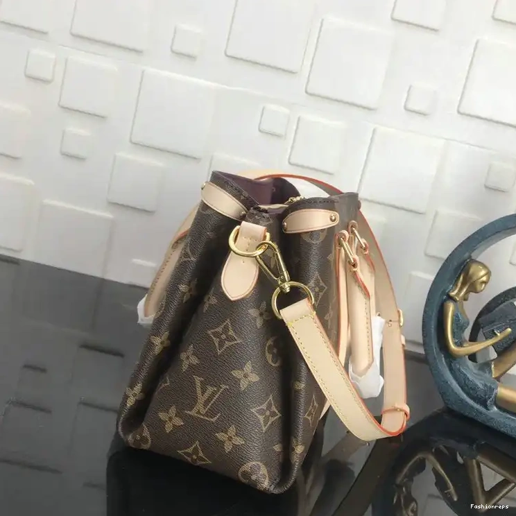 Fashionrepsfam ru LV 20B570255 Bags 0707